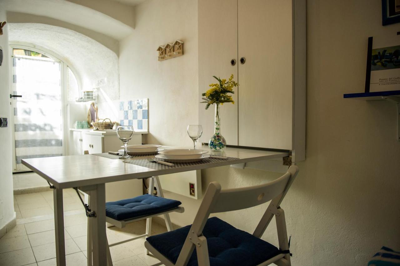 Borgo Antico - Il Nido Di Briciola Apartment Lerici Luaran gambar